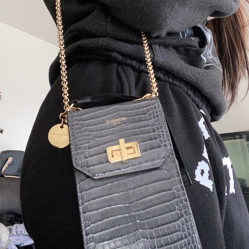 givenchy mini phone holder/lipgloss/id/cards